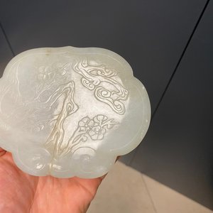 Une boîte en bois au couvercle en jade blanche en forme de ruyi, Chine, 18/19ème — photo 11