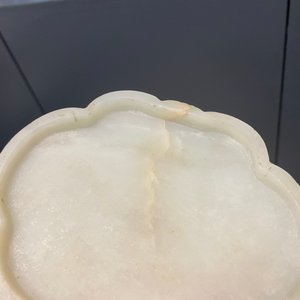 Une boîte en bois au couvercle en jade blanche en forme de ruyi, Chine, 18/19ème — photo 12