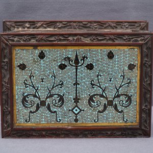 Une boîte rectangulaire en bois sculpté et émaux cloisonnés, Chine, 19ème — photo 38