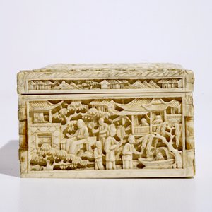 Une boîte rectangulaire en ivoire sculpté, Chine, Canton, 19ème — photo 6