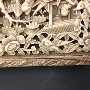 Une boîte rectangulaire en ivoire sculpté, Chine, Canton, 19ème — photo 9