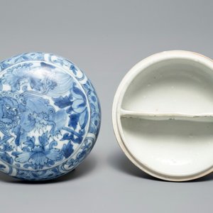 Une boîte ronde couverte en porcelaine de Chine bleu et blanc, Kangxi — photo 6