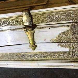 Une boîte siculo-arabe de forme rectangulaire en ivoire, Sicile, 13/14ème — photo 23