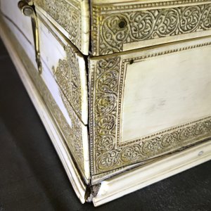 Une boîte siculo-arabe de forme rectangulaire en ivoire, Sicile, 13/14ème — photo 24