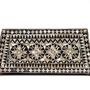 Une boîte trapézoïde incrusté de nacre, prob. Gujarat, Inde, Empire Moghol, 18/19ème — photo 2