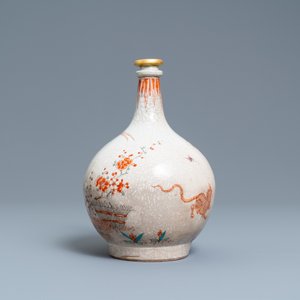 Une bouteille de pharmacie en porcelaine Arita de Japon décorée de style Kakiemon aux Pays-Bas, Edo, 17/18ème — photo 4