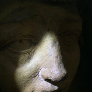 Une buste de la Madone en terre cuite polychrome, Italie, prob. Bologne, 16ème — photo 10
