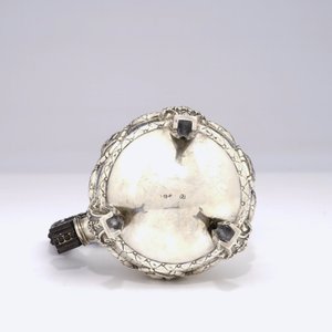 Une cafetière "Egoïste" en argent à anse en ébène, 18/19ème — photo 5