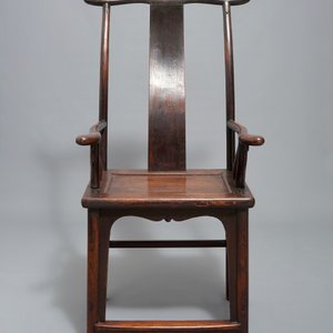 Une chaise en bois sculpté, Chine, 19/20ème — photo 2
