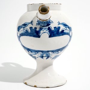 Une chevrette en faïence de Delft bleu et blanc, 18ème — photo 2