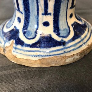 Une chevrette en majolique d'Anvers en bleu et blanc, 2ème moitié du 16ème — photo 10