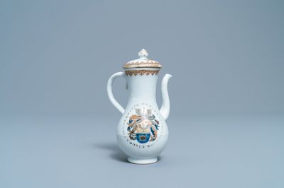 Une chocolatière armoriée en porcelaine de Chine aux armes de van Rheden, Qianlong