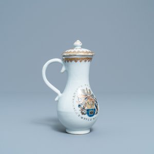 Une chocolatière armoriée en porcelaine de Chine aux armes de van Rheden, Qianlong — photo 4