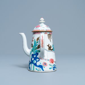 Une chocolatière en porcelaine de Chine famille rose à décor de 'La romance de la chambre de l'ouest', Yongzheng — photo 3