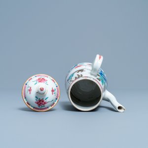 Une chocolatière en porcelaine de Chine famille rose à décor de 'La romance de la chambre de l'ouest', Yongzheng — photo 7