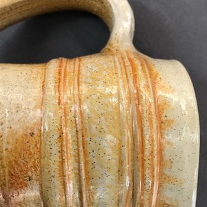 Une chope de type schnelle en grès de Raeren aux armes de Friedrich IV, datée 1604 — photo 17