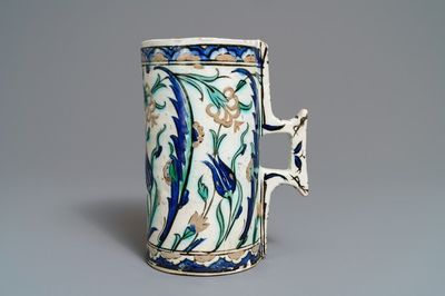 Une chôpe en céramique d'Iznik, Turquie, 17ème