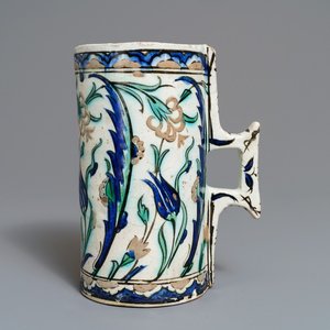 Une chôpe en céramique d'Iznik, Turquie, 17ème — photo 1