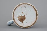 Une chope exceptionelle décorée d'une scène de taverne, Courtrai ou Bruxelles, datée 1794