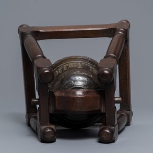 Une cloche en bronze à inscription: 'Fondée à Bruges par F. Brondel', 19ème — photo 7