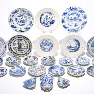 Une collection d'archéologie en faïence et majolique bleu et blanc, Pays-Bas, 17ème — photo 1