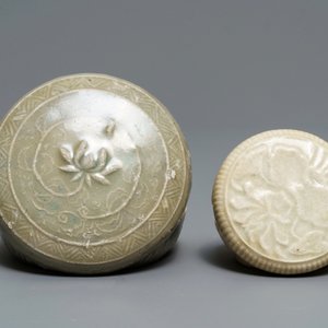 Une collection de 11 pièces en grès porcelaineux, Chine et Asie du Sud-Est, Song et après — photo 8