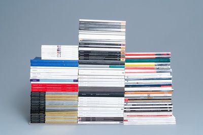 Une collection de 122 catalogues de ventes d'art chinois