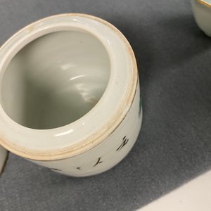 Une collection de 14 réchauds en porcelaine de Chine qianjiang cai, 19/20ème — photo 22