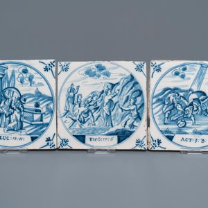 Une collection de 33 carreaux en faïence de Delft bleu et blanc et manganèse, 18ème — photo 7