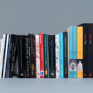 Une collection de 42 livres et catalogues sur les tabatières chinoises — photo 1