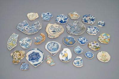 Une collection de fragments en majolique, Pays-Bas, 16ème et après