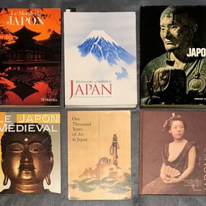 Une collection de livres et magazines sur l'art japonais — photo 5