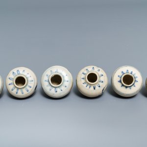 Une collection de pièces en grès porcelaineux bleu et blanc, dont épave Hoi An, Annam, Vietnam, 14/15ème — photo 15