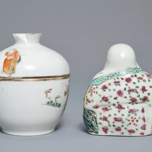 Une collection de porcelaines de Chine famille rose et bleu et blanc dont 'Bleu de Hue', 18/19ème — photo 4