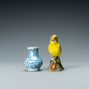 Une collection de six pièces en faïence de Delft en bleu et blanc et polychrome, 18/19ème — photo 12