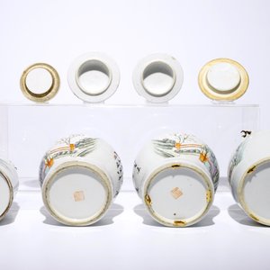 Une collection de théières, vases et tasses en porcelaine de Chine qianjiang cai, 19/20ème — photo 6