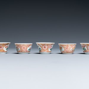 Une collection d'objets à thé en porcelaine de Chine famille rose, Yongzheng/Qianlong — photo 15