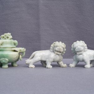 Une collection d'oeuvres en jade et jadeïte sculpté, Chine, 19/20ème — photo 8