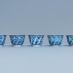 Une collection en porcelaine de Chine en bleu et blanc, Kangxi — photo 14