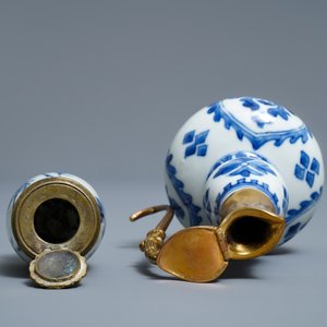 Une collection en porcelaine de Chine et Japon en bleu et blanc, Ming et après — photo 22