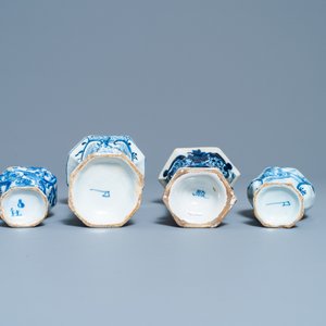 Une collection variée d'assiettes et de vases en faïence de Delft en bleu et blanc, 18ème — photo 17