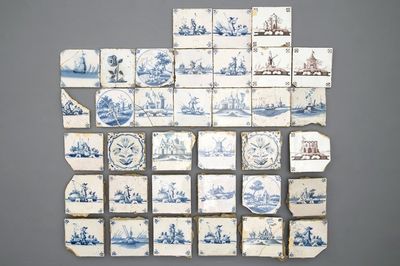 Une collection variée de carreaux en faïence de Delft, 17/19ème