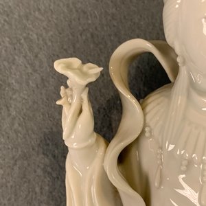 Une collection variée de figures en porcelaine de Chine, 18ème et après — photo 47