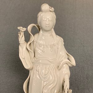 Une collection variée de figures en porcelaine de Chine, 18ème et après — photo 53