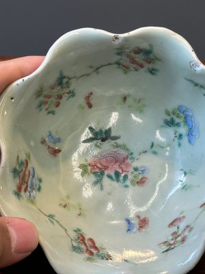 Une collection variée de huit pièces en porcelaine de Chine famille rose, 18/19ème — photo 43