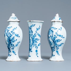 Une collection variée en faïence de Delft en bleu, blanc et polychrome, 18ème — photo 11