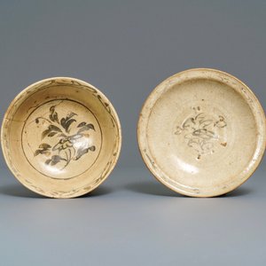 Une collection variée en grès émaillé, Thaïlande, Sawankhalok, 15ème — photo 20