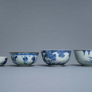 Une collection variée en porcelaine de Chine 'Bleu de Hue' pour le Vietnam, 19ème — photo 5