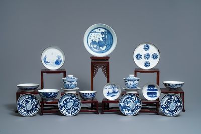 Une collection variée en porcelaine de Chine 'Bleu de Hue' pour le Vietnam, 19ème