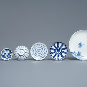 Une collection variée en porcelaine de Chine 'Bleu de Hue' pour le Vietnam, 19ème — photo 2
